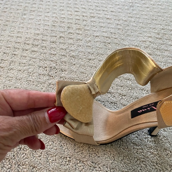 Shoes - Picture 4 of 12